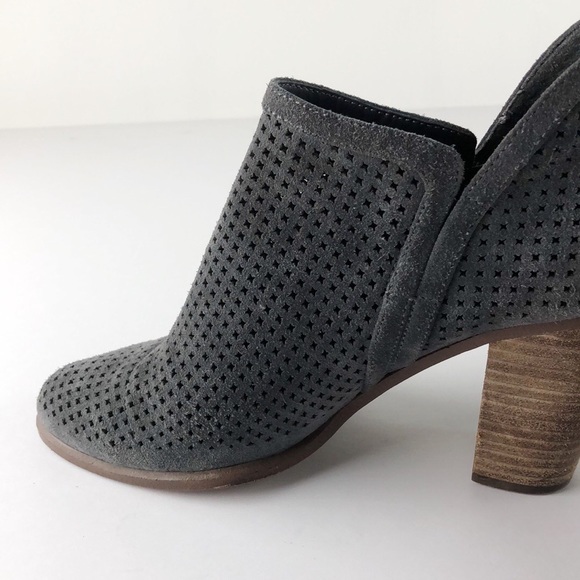 Vince Camuto Gray Perforated Suede Heeled Booties Sz 7.5 - Picture 6 of 9